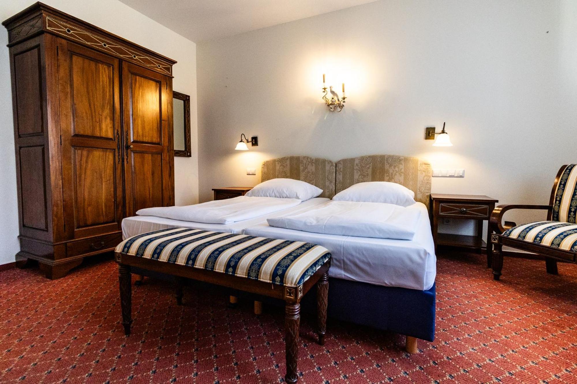 Schloss Neckarbischofsheim 外观 照片